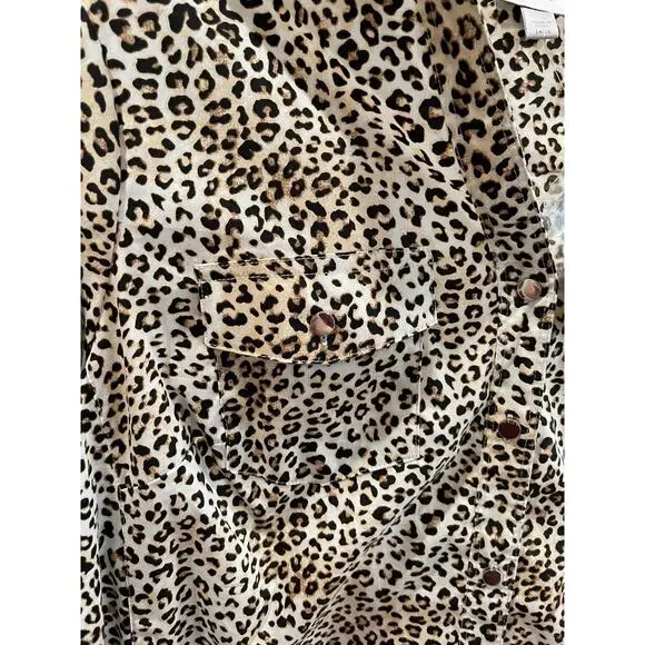 NWT Women's 14/16 Animal Print Button Up Blouse - Picture 3 of 5